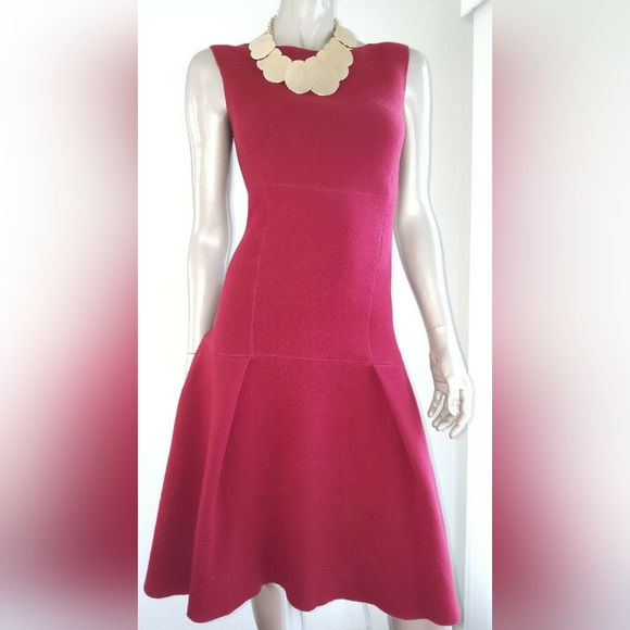 *$3,800 OSCAR DE LA RENTA STUNNING WOOL CASHMERE PLEADED RUNWAY DRESS US S - Picture 5 of 10